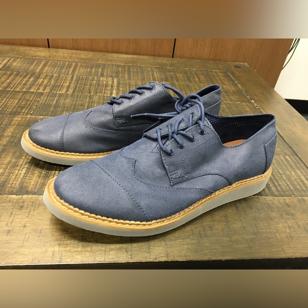 Toms dress shoes